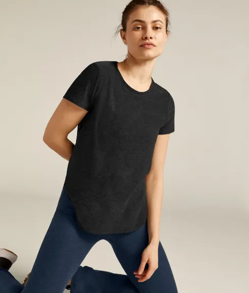 Beyond Yoga Featherweight Down Low Tee Darkest Night