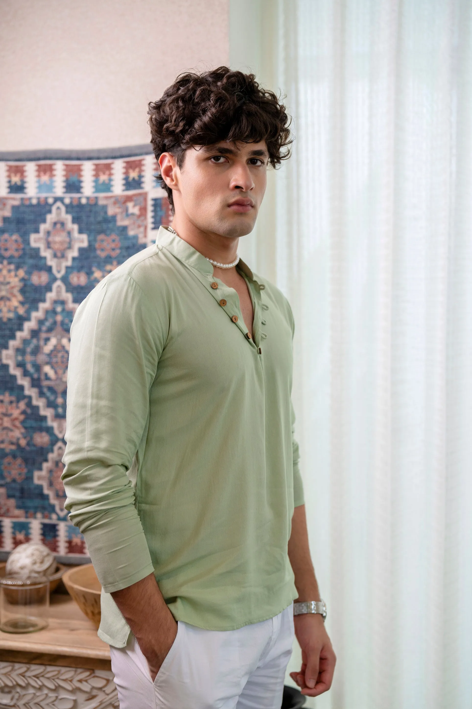 Firangi Yarn Men's Solid Pastel Green Short Kurta with Neck Detailing - Full Sleeves