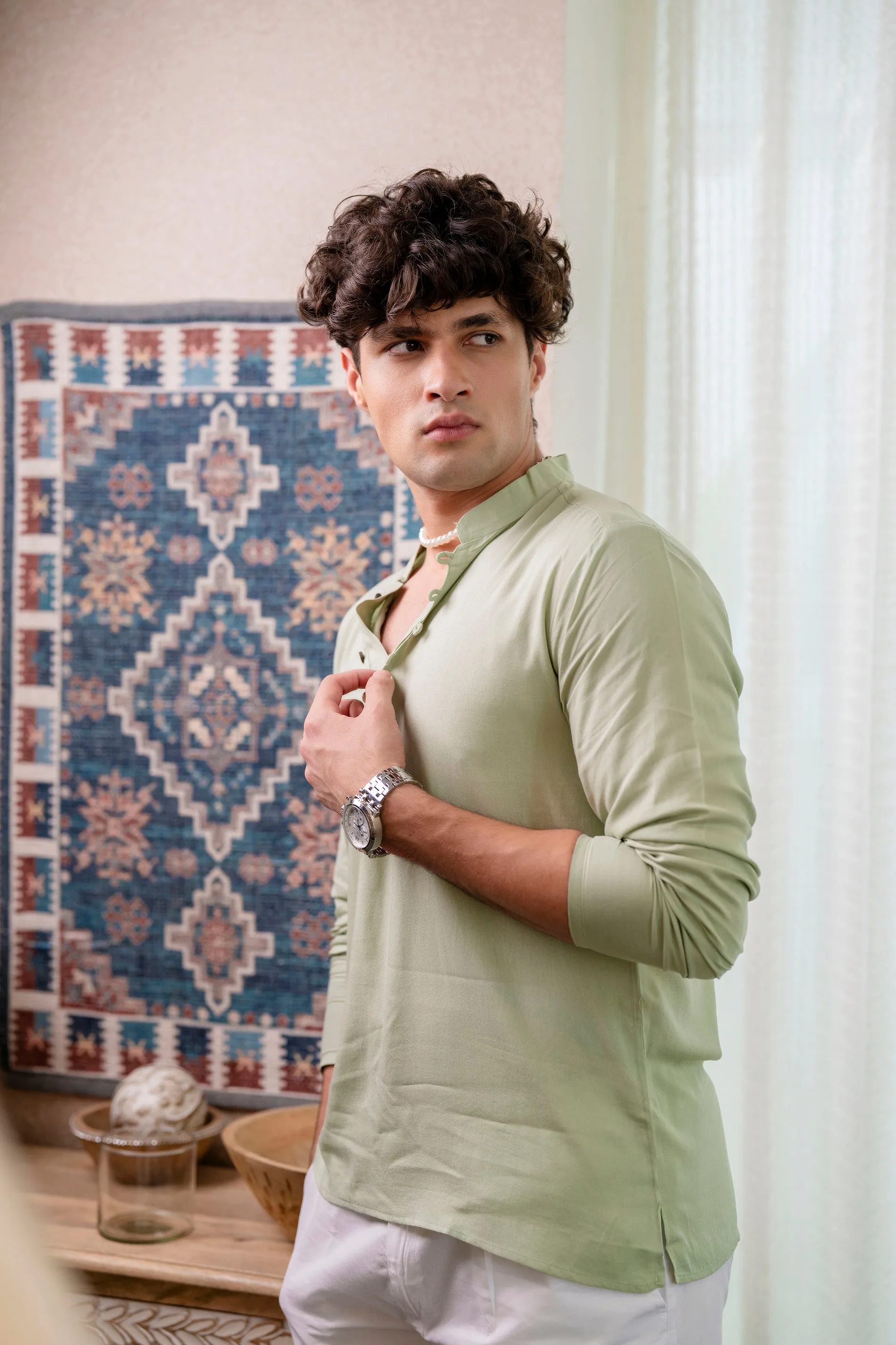Firangi Yarn Men's Solid Pastel Green Short Kurta with Neck Detailing - Full Sleeves