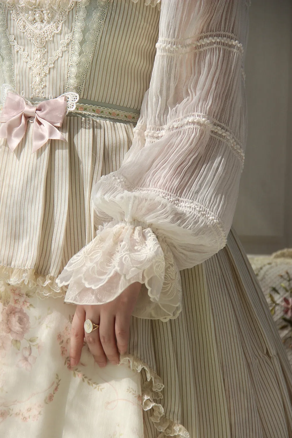 Miss Point~Retro Lolita Lace Long Sleeve Blouse