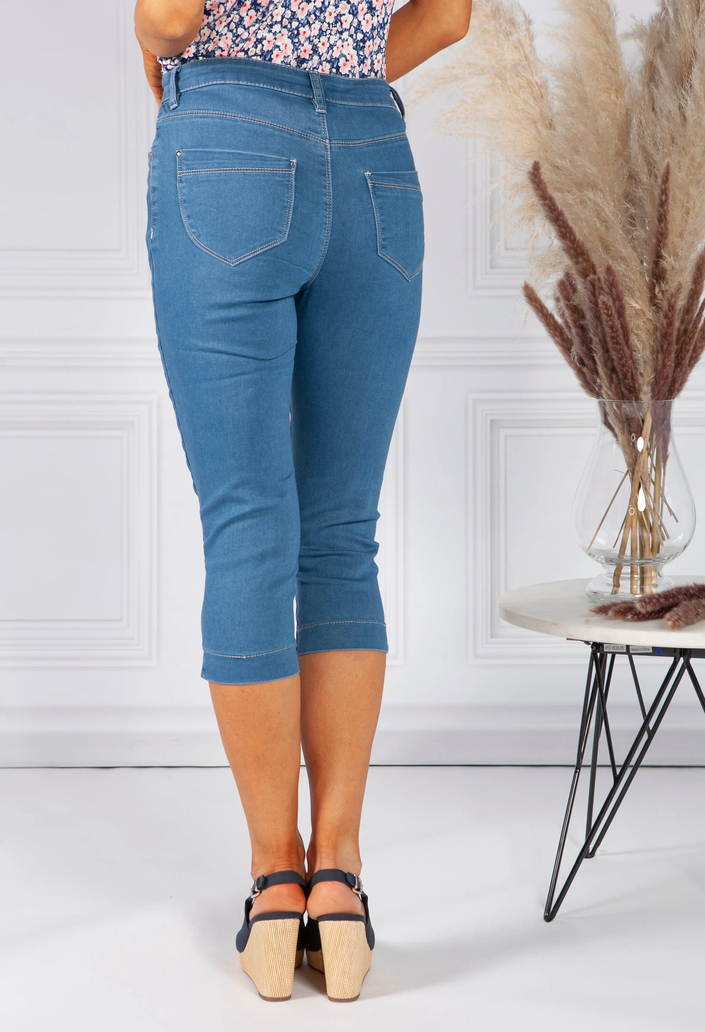 Soft Denim Cropped Jeans