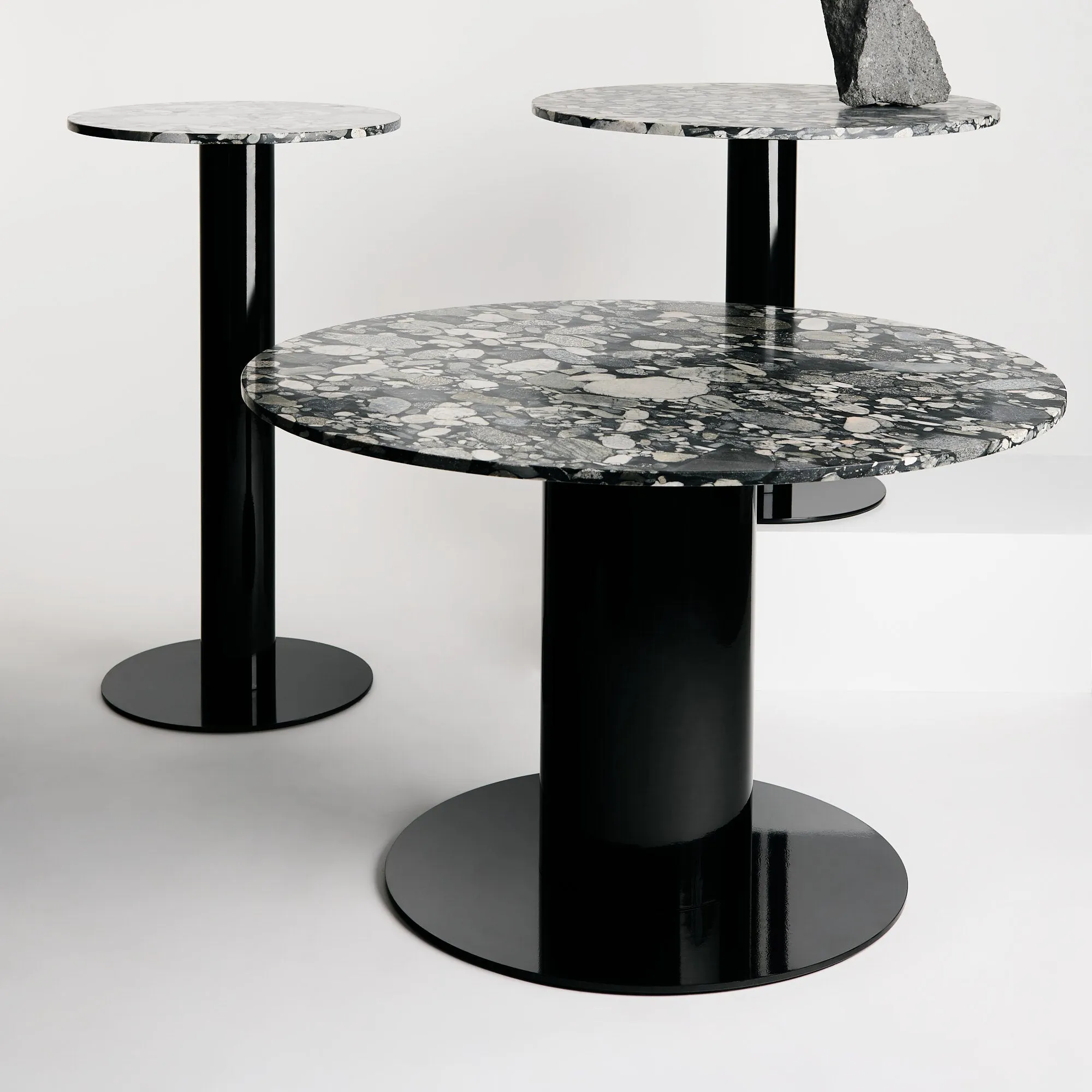 Tube Wide Dining Table