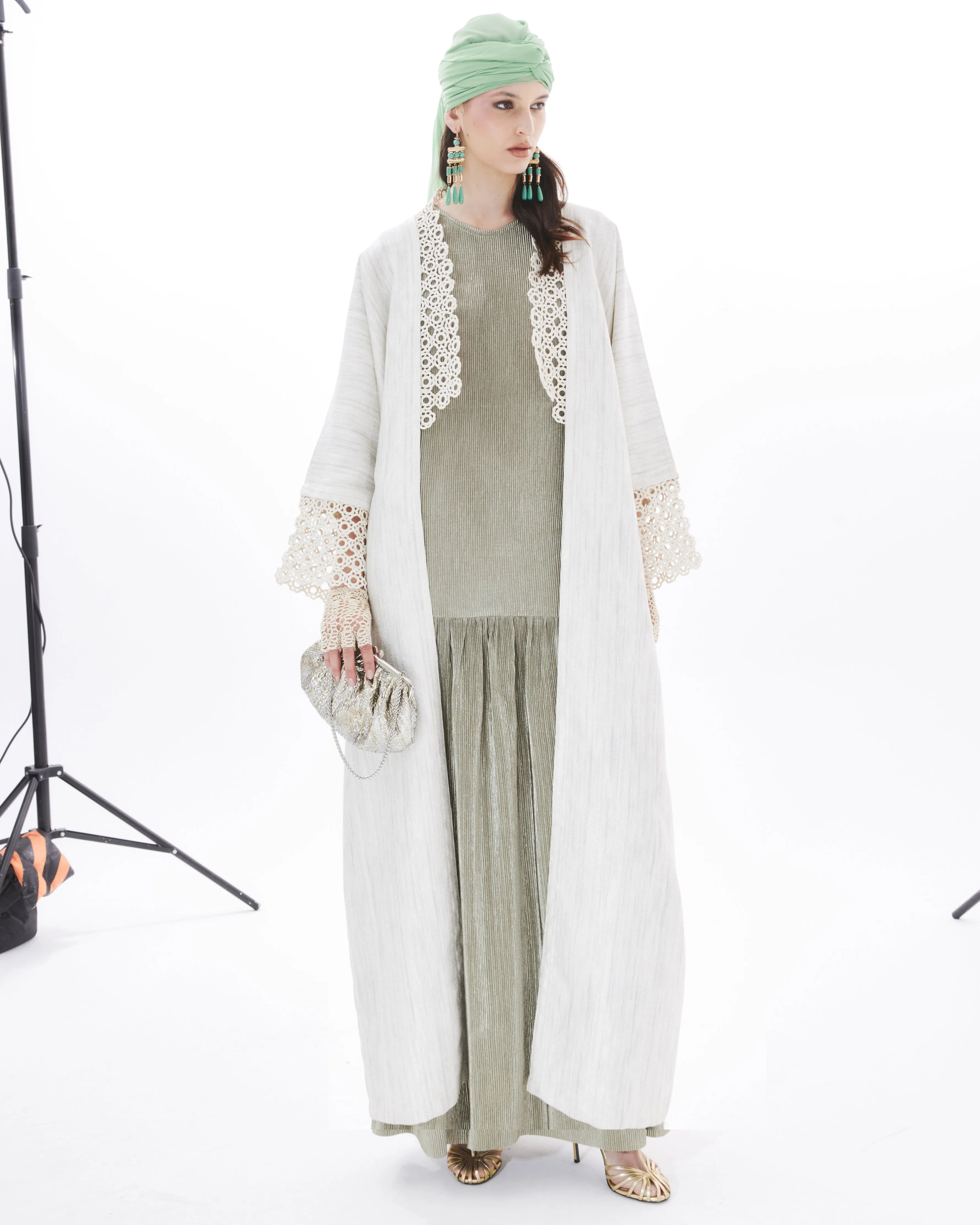 VEST CROCHET ON SUGAR ABAYA