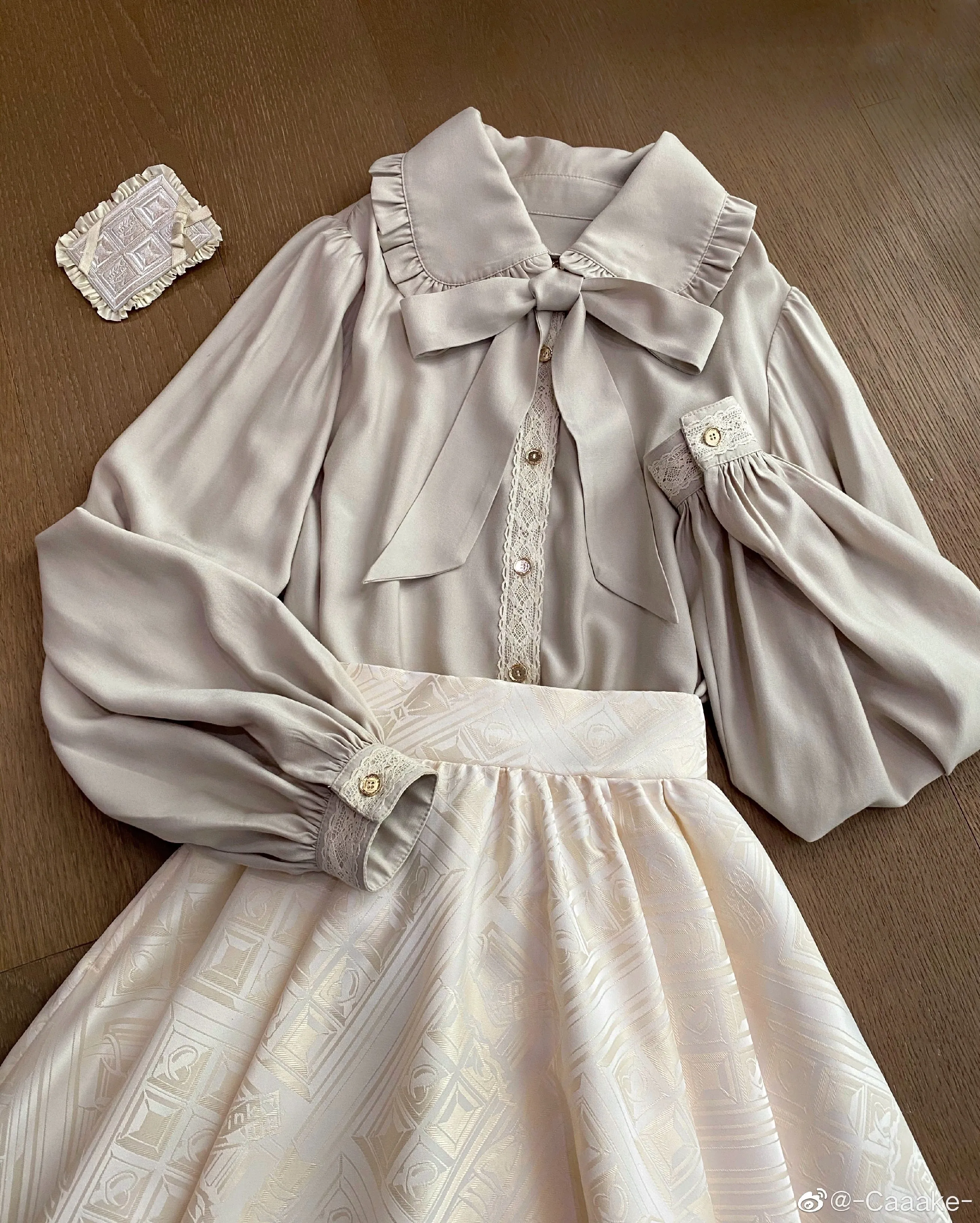 YuanSu~Mayer's Whisper~Vintage Large Sleeve Lolita Blouse
